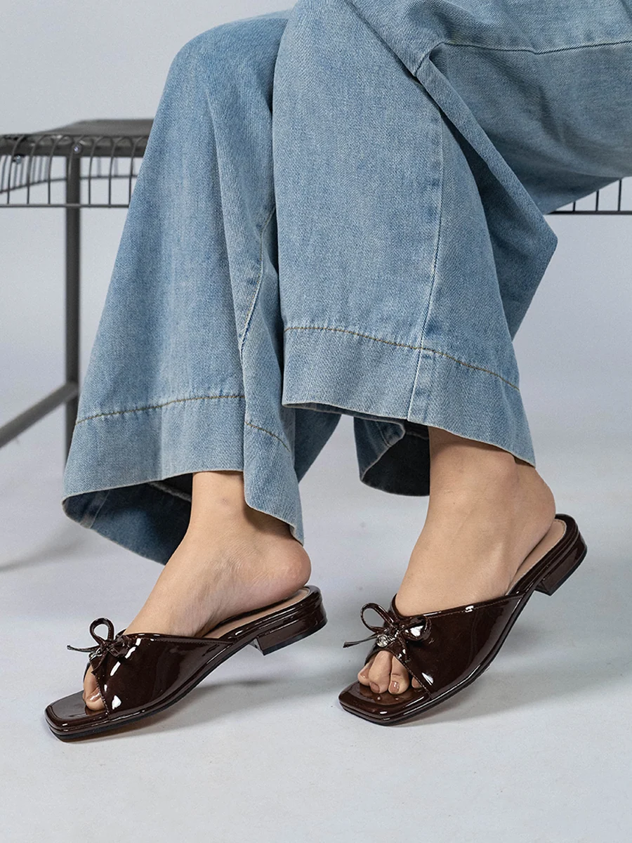 Reed Ribbon Low Heels