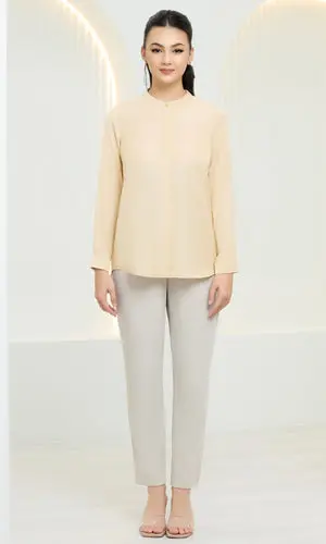 Laura Shirt in Beige