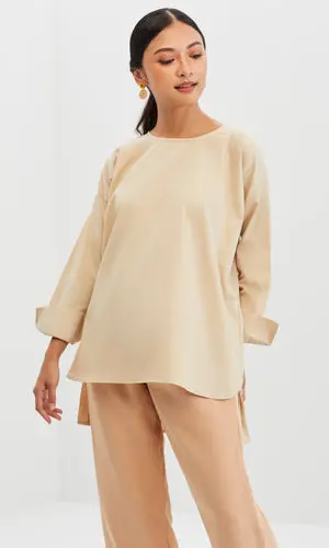Philippa Oversized Cotton Button-Back Shirt in Wheat Brown
